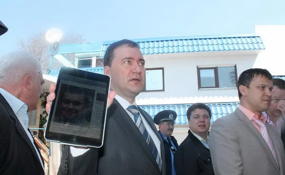 Пархоменко заявил, что в конфликте с дельфинарием виноваты власти, а Андрей Кисловский отношения к КПУ не имеет