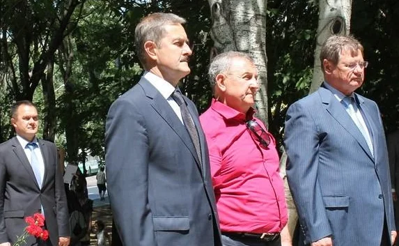 Яцуба отметил День депортации на день раньше с «избранными» крымскими татарами