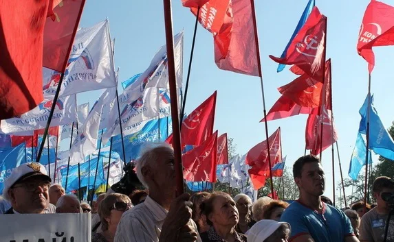 Яцубе приятно было видеть на антифашистском митинге единство с коммунистами и «Русским блоком»