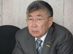 Карп Булатов не может пробить стену, которая не позволяет ему взять на баланс пляж в Любимовке