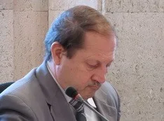 Чекмезов вспомнил, как в Севастополе запрещено было в пляжной одежде ходить по центру города