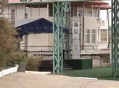 Прокуратура через суд требует от «Звездного берега» сноса двух домов и концертной площадки