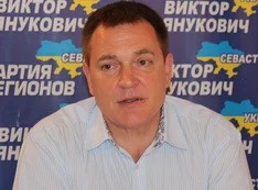 Колесниченко через журналистов ответил на вопросы Демченко