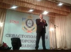 Порошенко: Севморзавод ждет решения командования Черноморского флота о направлении заказов на завод