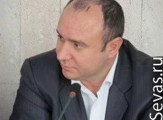 Басов заявил о своей поддержке Новинского на выборах