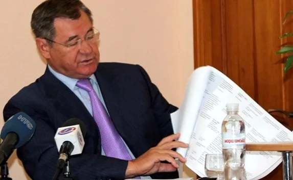 Яцуба показал анализ проблемных строек с фамилиями, но журналисты его получат только официального обращения в СГГА