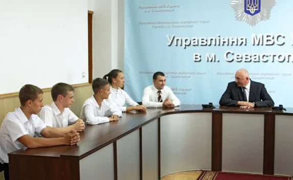 Начальник Севастопольской милиции встретился с юными спортсменами