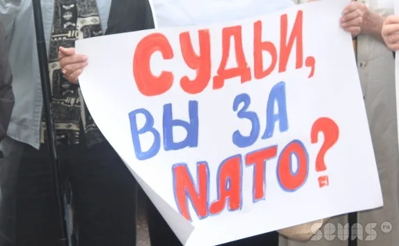 В Севастополе прошел пикет в защиту атаковавших НАТОвский корабль на матрасах 