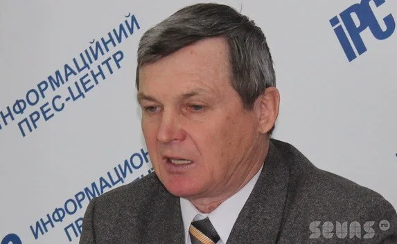 В горсовете за ширмой обсуждения Устава «регионалов» учат новым технологиям агитации