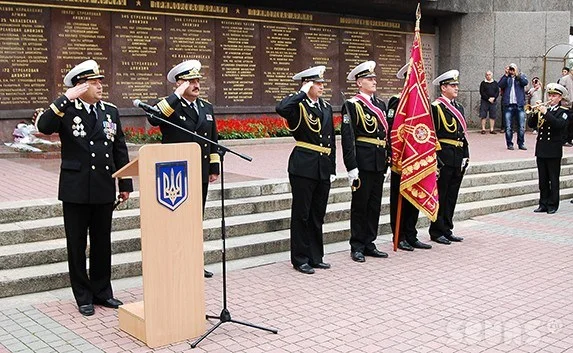 Курсанты Военно-морского лицея приняли торжественную присягу на площади Нахимова 
