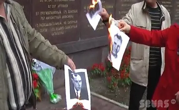 В Севастополе герои ОУН-УПА сгорели в Вечном огне
