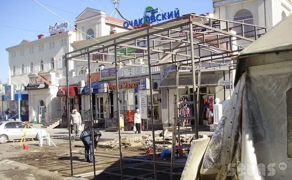 ТЦ «Очаковский» начал реконструкцию цветочного павильона