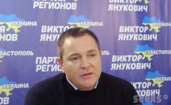 Колесниченко: Закон о Севастополе будет подписан через 10-12 месяцев 