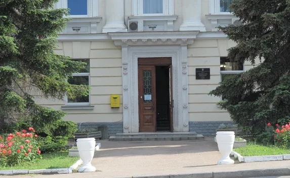 В Севастополе многодетную семью хотели выселить на улицу в зиму