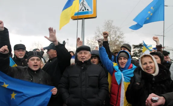 Севастопольские евроинтеграторы хотят через суд лишить прав горсовет и СГГА