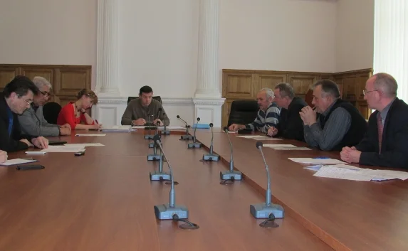 Депутаты отложили решение по неэтичному поведению депутата «Русского блока»