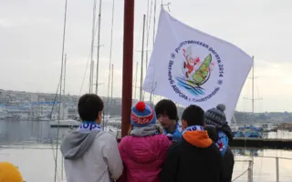 Штиль на Чёрном море отсрочил старт Рождественской парусной регаты