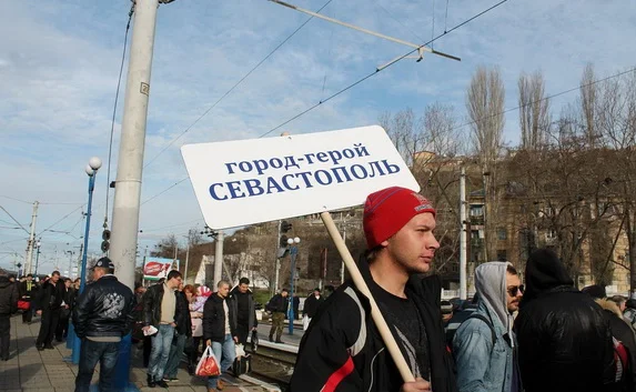 Севастополь отправил девять автобусов подкрепления на «Антимайдан»