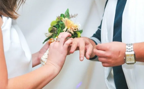 Колесниченко уверен: его поправка про автоколонны на свадьбах не отразится