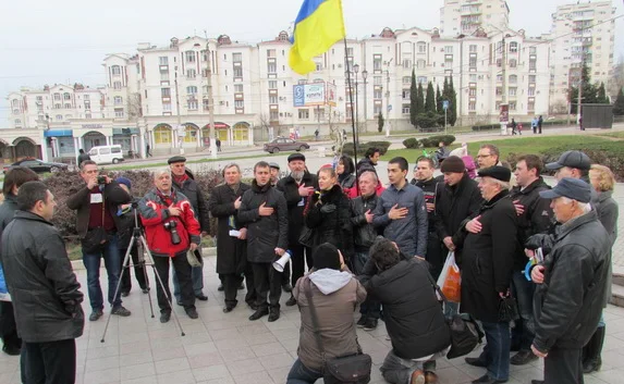 Яцубе предложили помощь в сохранении мира в Севастополе. Пример покажут на разгоне местного «Евромайдана»
