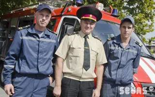 Спасателям пришлось тушить мебель на лестничной клетке