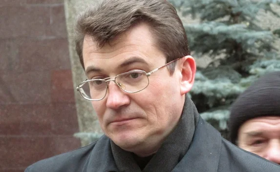 Комелов: Дубины и щиты в администрацию никто не завозил