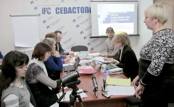 За круглым столом в Севастополе обсудили проблему малочисленности женщин в политике