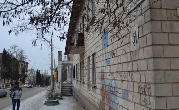 Прокуратура не позволила выставить на улицу шесть семей с малолетними детьми