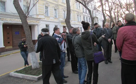 Союзу рабочих Севастополя запретили пикетировать прокуратуру, чтобы не мешать её работе