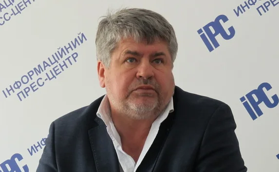 Зеленчук: Партию регионов и КПУ как преступные организации следует распустить