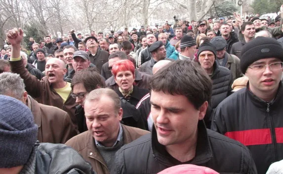 В день ухода Яцубы СГГА опубликовала заявление, которое чуть не привело к штурму здания администрации