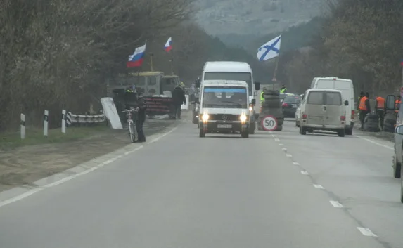 Добровольцы из Сербии помогают севастопольским «самообороновцам» дежурить на блокопстах