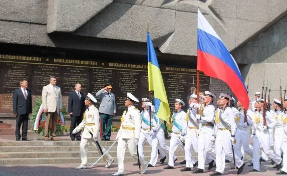 Выпускникам АВМС им. Нахимова разрешат выбрать, кому давать присягу?