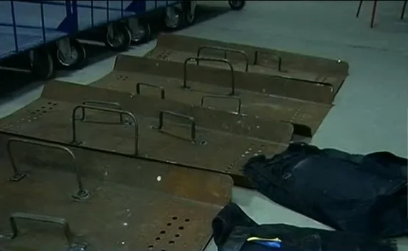 В Севастополе задержан журналист за перевозку самодельных щитов и бронежилетов
