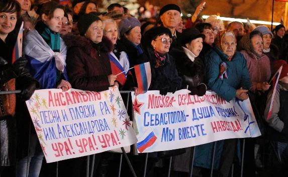 Академический ансамбль российской армии имени Александрова поздравил севастопольцев с победой