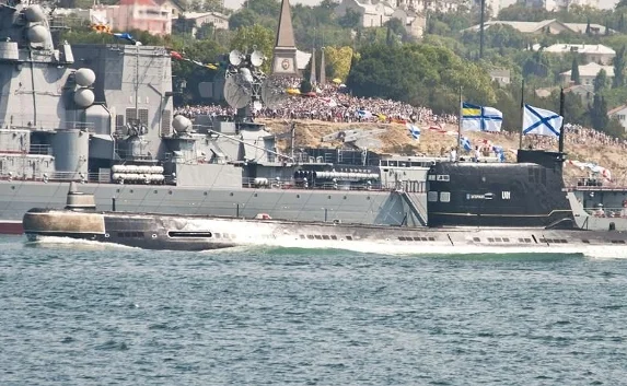 Подводная лодка «Запорожье» подняла Андреевский флаг