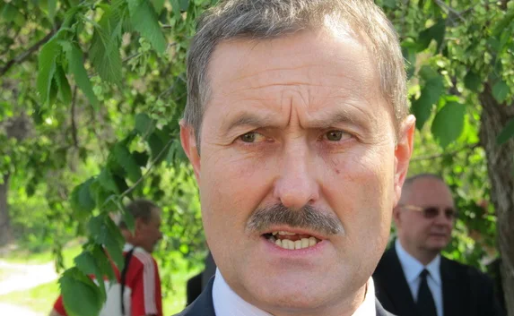 В Законодательном собрании Дойникова сменят на Черникова, а Антоненкова на Басова?