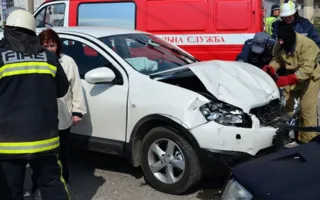 При столкновении иномарки и ВАЗа пострадали люди