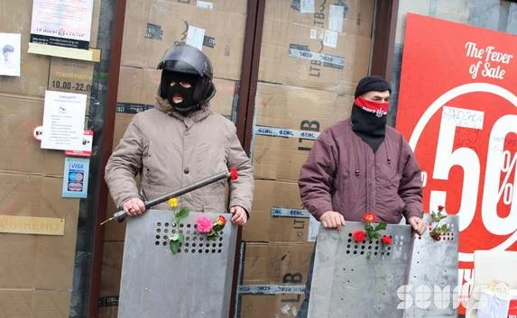 «Правый сектор» требует отдать Тенюха под трибунал