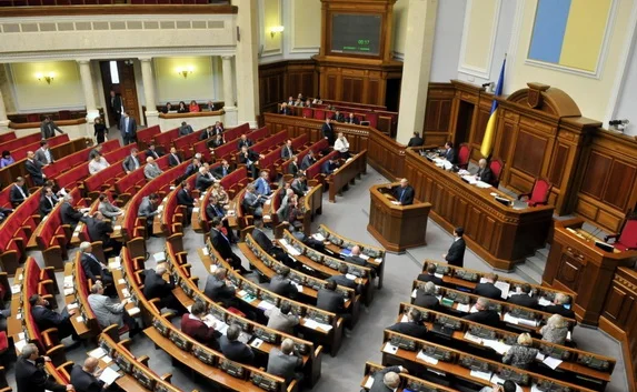 Рада ужесточила наказание за преступления против нацбезопасности Украины