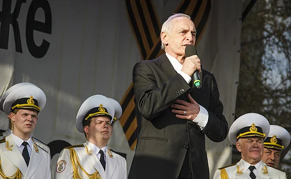 Легендарный актёр Василий Лановой выступил для севастопольцев