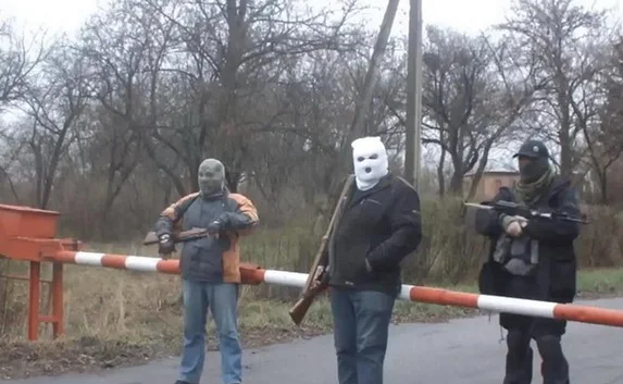 В Славянске «федералисты» захватили аэродром
