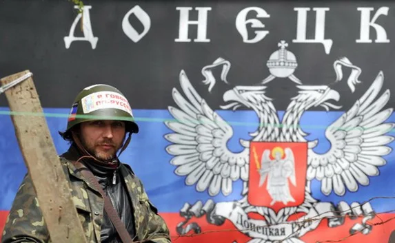 «Федералисты» требуют передачи им контроля над донецким аэропортом