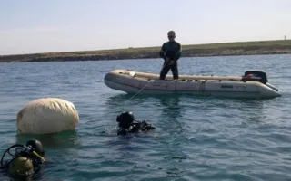 Со дна бухты Казачья спасатели подняли 15 снарядов времён ВОВ