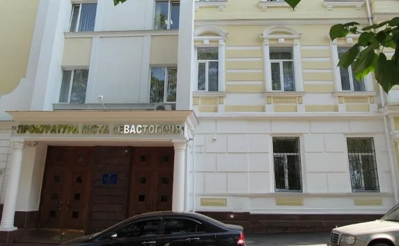 В прокуратуре Крыма и Севастополя 98 человек не приняли российское гражданство