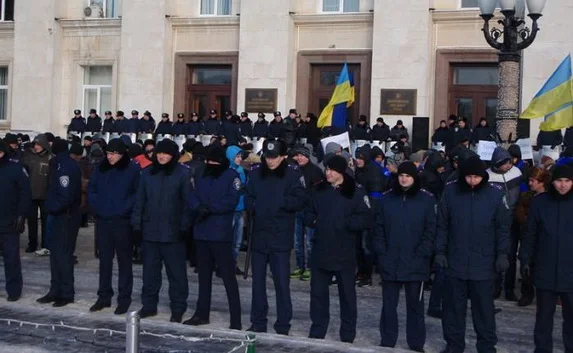 Мэр Херсона готов стрелять на поражение по «федералистам»