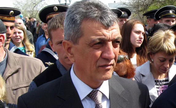Меняйло почувствовал молчаливый протест севастопольцев против себя