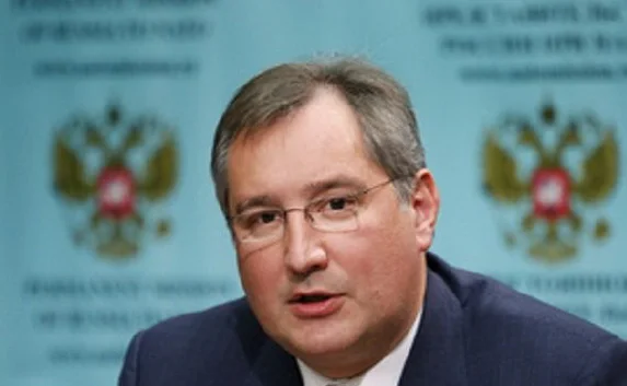 Рогозин «послал» НАТО и США за критику визита Путина в Севастополь