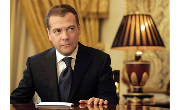 Медведев поручил охранять имущество крымчан