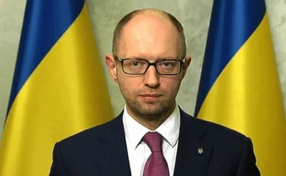 Яценюк нарушил «день тишины» и обратился к украинцам
